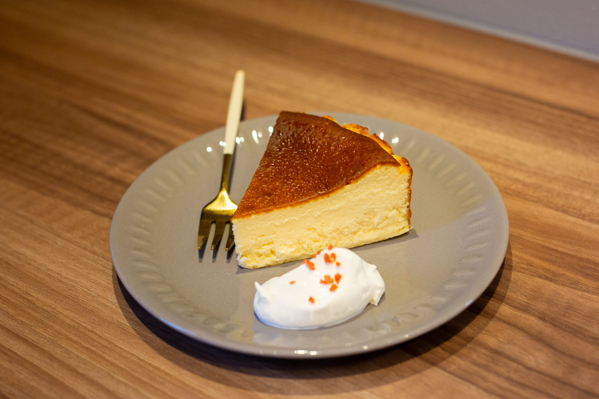 バスクチーズケーキの外観